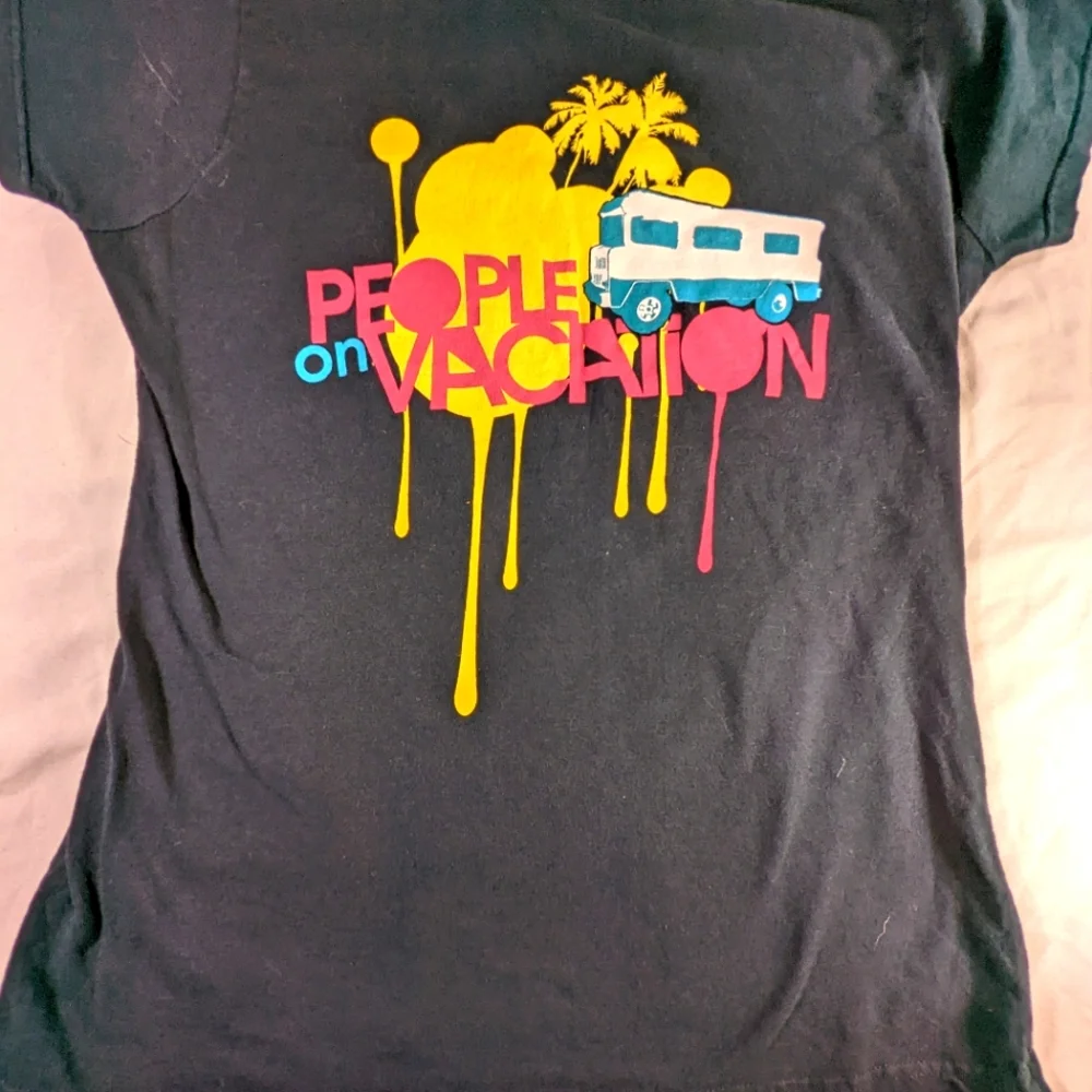 People On Vacation Concert Tee Medium